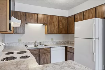 2264 S Colorado Ave, Loveland, CO 80537 - Photo 9