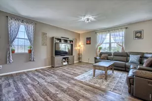 5340 Stagecoach Ave, Longmont, CO 80504 - Photo 21