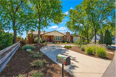 300 Crestridge Ln, Longmont, CO 80501 - Photo 3