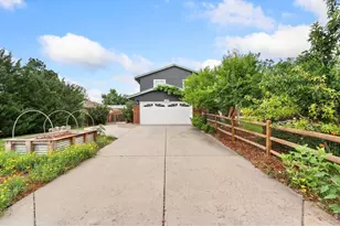 2413 Cheviot Dr, Fort Collins, CO 80526 - Photo 3