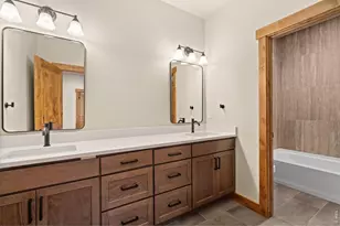 1726 Continental Peaks Cir, Estes Park, CO 80517 - Photo 19