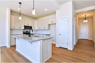 1051 Crown Sparrow St, Johnstown, CO 80534 - Photo 5
