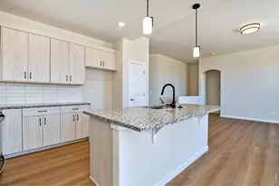 1051 Crown Sparrow St, Johnstown, CO 80534 - Photo 9