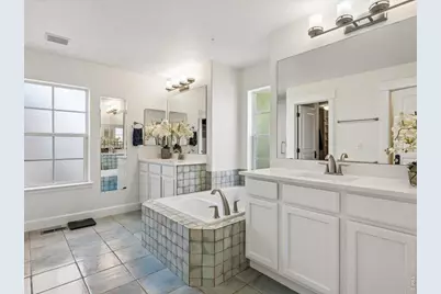 8775 E 28th Ave, Denver, CO 80238 - Photo 21