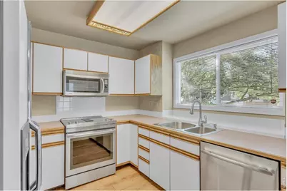 968 Richmond Dr #2, Fort Collins, CO 80526 - Photo 9