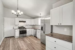 101 Spruce Ave, Lochbuie, CO 80603 - Photo 3
