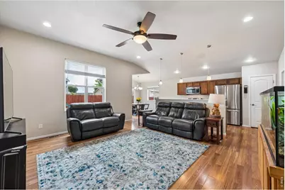 1037 E 25th St, Greeley, CO 80631 - Photo 5