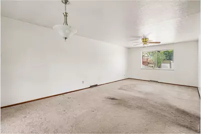 7927 Elmwood Ln, Denver, CO 80221 - Photo 15