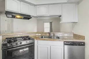 1629 N Clarkson St, Denver, CO 80218 - Photo 13