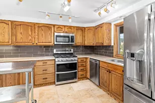 2431 Carriage Dr, Estes Park, CO 80517 - Photo 17
