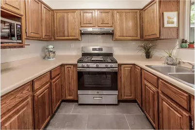 2430 W Plum St, Fort Collins, CO 80521 - Photo 15