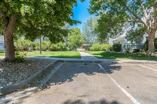 1419 Red Mountain Dr, Longmont, CO 80504 - Photo 37