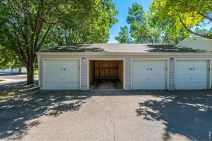 1419 Red Mountain Dr, Longmont, CO 80504 - Photo 35