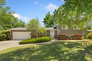 1833 Manchester Dr, Fort Collins, CO 80526 - Photo 3