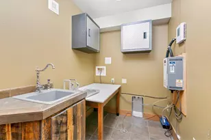 1490 Hummingbird Dr, Estes Park, CO 80517 - Photo 25