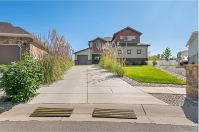 128 Chapel Hill Cir, Brighton, CO 80601 - Photo 3