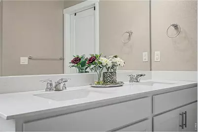 15704 Roslyn St, Thornton, CO 80602 - Photo 33