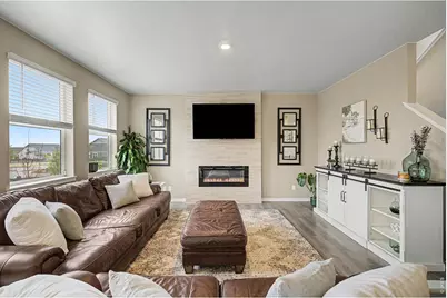 15704 Roslyn St, Thornton, CO 80602 - Photo 7