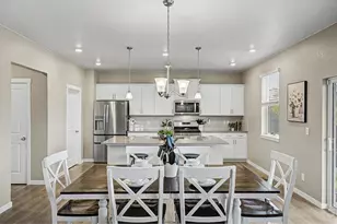 15704 Roslyn St, Thornton, CO 80602 - Photo 17
