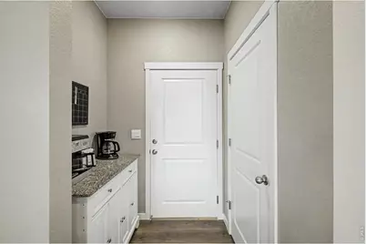 15704 Roslyn St, Thornton, CO 80602 - Photo 25