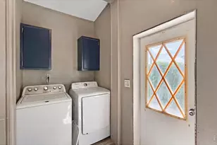 415 E Woodward Ave, Keenesburg, CO 80643 - Photo 13