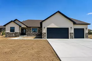 31 Lakeview Cir, Fort Morgan, CO 80701 - Photo 3