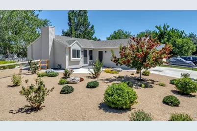 2058 Sumac St, Longmont, CO 80501 - Photo 1