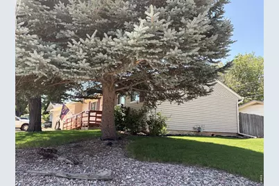 1907 S Custer Ave, Loveland, CO 80537 - Photo 3