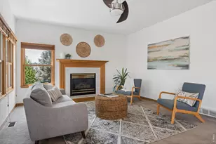 2413 Willow Ln, Longmont, CO 80503 - Photo 9