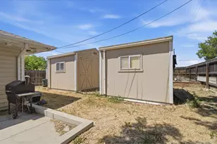 1360 Pine St, Loveland, CO 80537 - Photo 27
