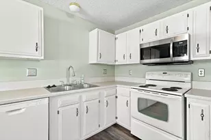 205 21st Ave Ct, Greeley, CO 80631 - Photo 7
