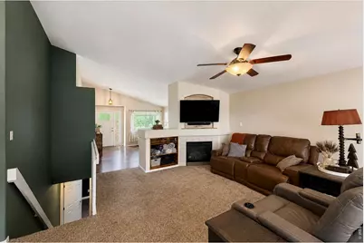 5472 Fox Run Blvd, Longmont, CO 80504 - Photo 9