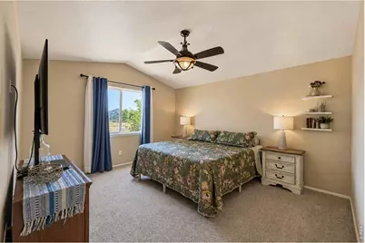5472 Fox Run Blvd, Longmont, CO 80504 - Photo 17