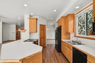 915 Falcon Ridge Ct, Eaton, CO 80615 - Photo 7