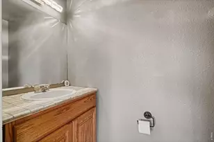 915 Kansas Ave, Berthoud, CO 80513 - Photo 11
