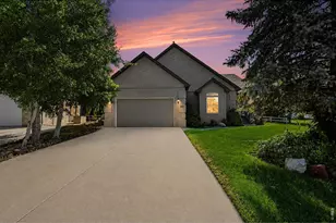 925 Falcon Ridge Ct, Eaton, CO 80615 - Photo 3