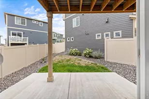 1027 Highview Dr, Erie, CO 80516 - Photo 29