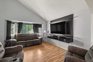 5427 Bobcat St, Frederick, CO 80504 - Photo 3