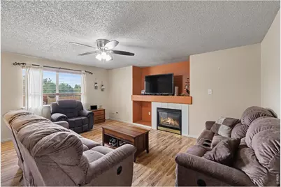 5427 Bobcat St, Frederick, CO 80504 - Photo 9