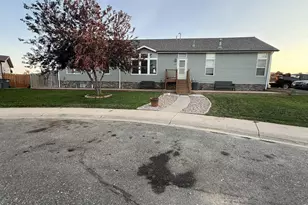 245 W Crawford Ave, Keenesburg, CO 80643 - Photo 1