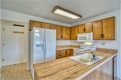326 44th Ave, Greeley, CO 80634 - Photo 11