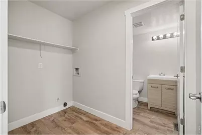 1065 E 5th St, Loveland, CO 80537 - Photo 9