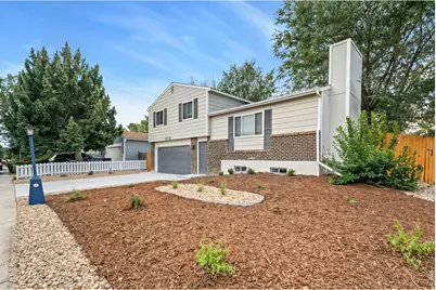 2433 Sunset Dr, Longmont, CO 80501 - Photo 3