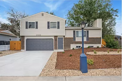 2433 Sunset Dr, Longmont, CO 80501 - Photo 1