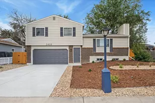 2433 Sunset Dr, Longmont, CO 80501 - Photo 1