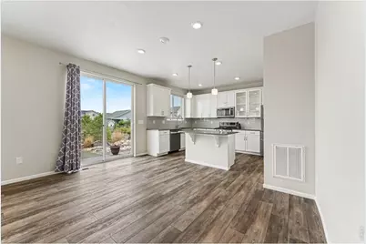 3025 Pawnee Creek Dr, Loveland, CO 80538 - Photo 9