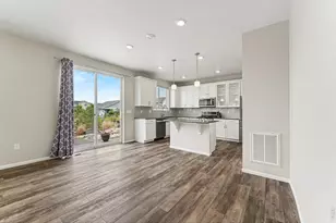 3025 Pawnee Creek Dr, Loveland, CO 80538 - Photo 9