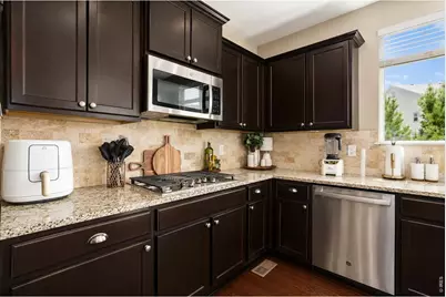 2163 Longfin Dr, Windsor, CO 80550 - Photo 5