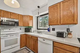 2232 E 18th St, Loveland, CO 80538 - Photo 11
