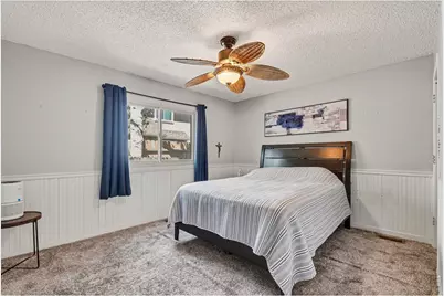 2232 E 18th St, Loveland, CO 80538 - Photo 15